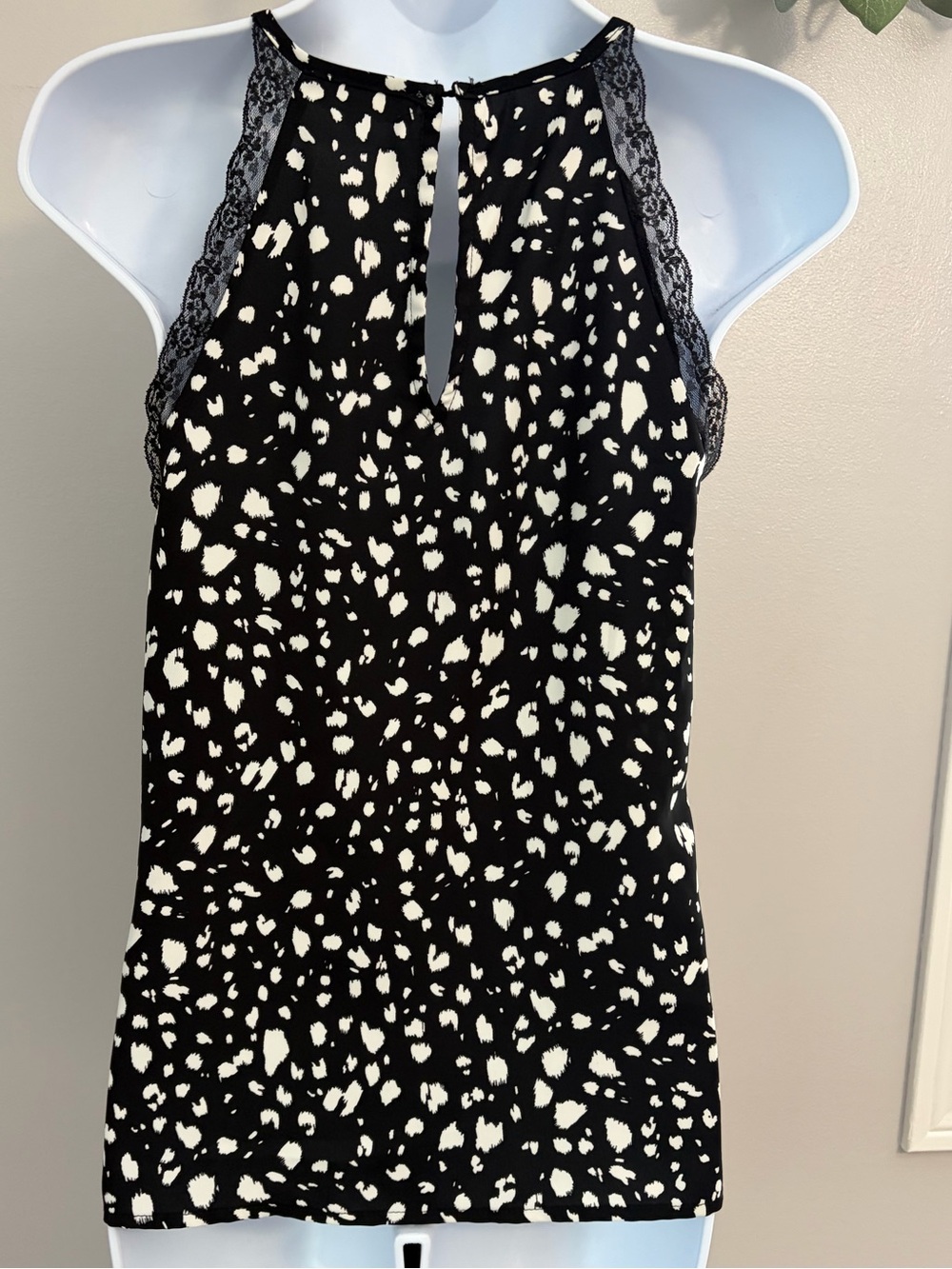 eesome Black & White Printed Halter Tank with Lace Sides - Picture 2 of 16